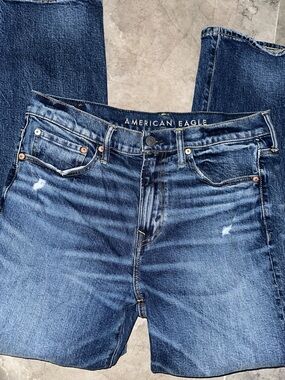 American Eagle Outfitters Men's Straight-Leg Distressed Dark Blue Jeans W32 L32